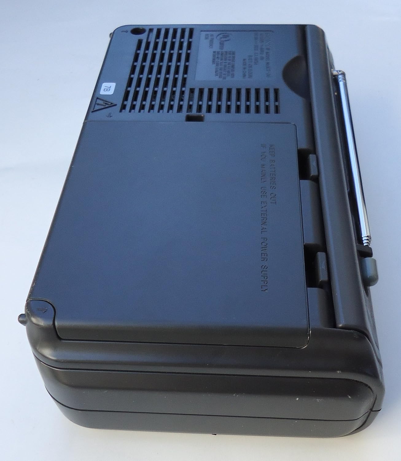 Sony - Brandclub - Vintage Four Band Sony Portable AM FM